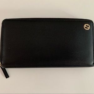 Gucci Leather Zip Around Continental Wallet in Black